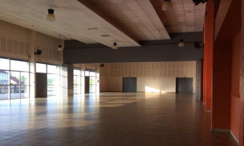 Photo représentant l'intérieur de la salle polyalente de Tartas
